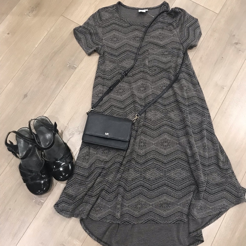 💎LulaRoe adorable grey  t-shirt dress a-line high low hem.